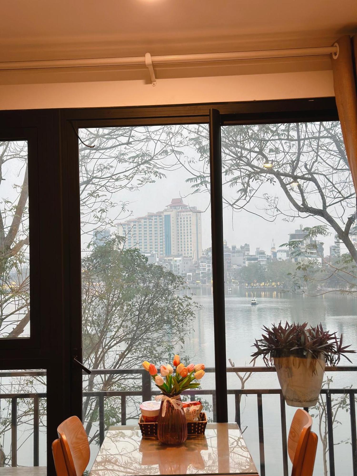 Windy Lakeview Studio Ha Noi Hanoi Buitenkant foto
